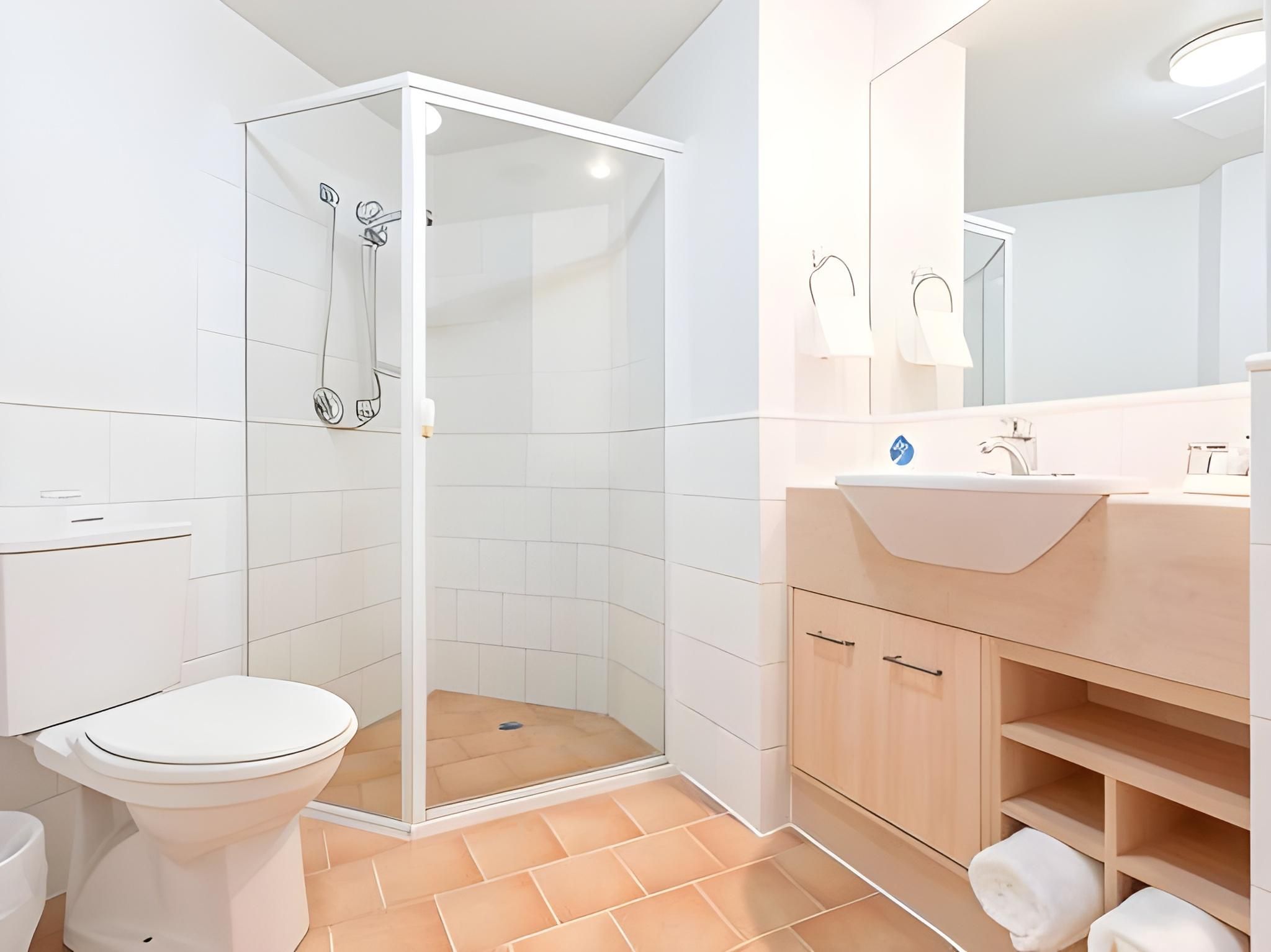 Deluxe King Room with Marina View