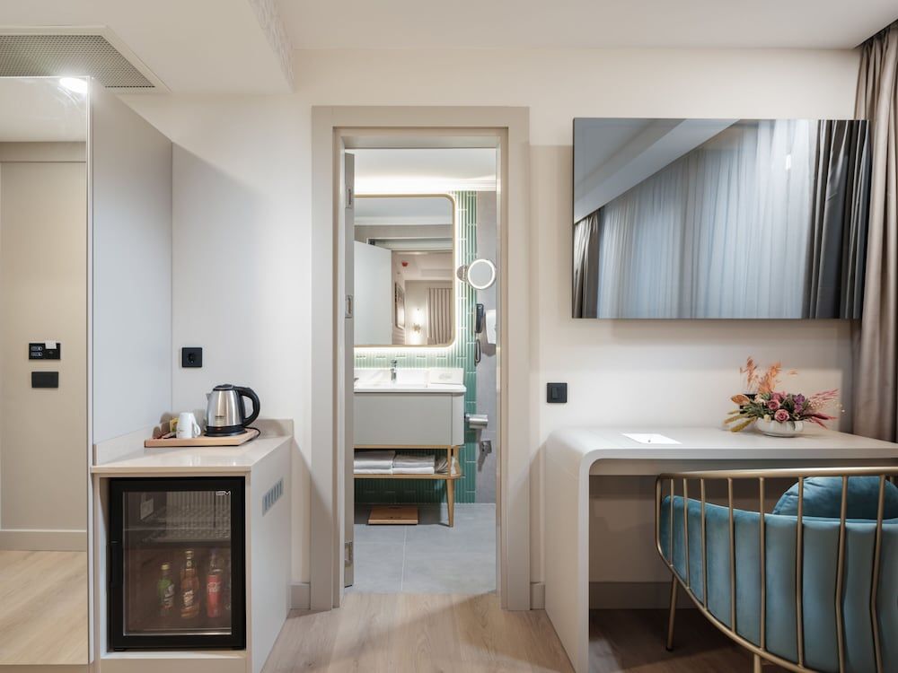 Perla Pura Hotel Deluxe Room 12