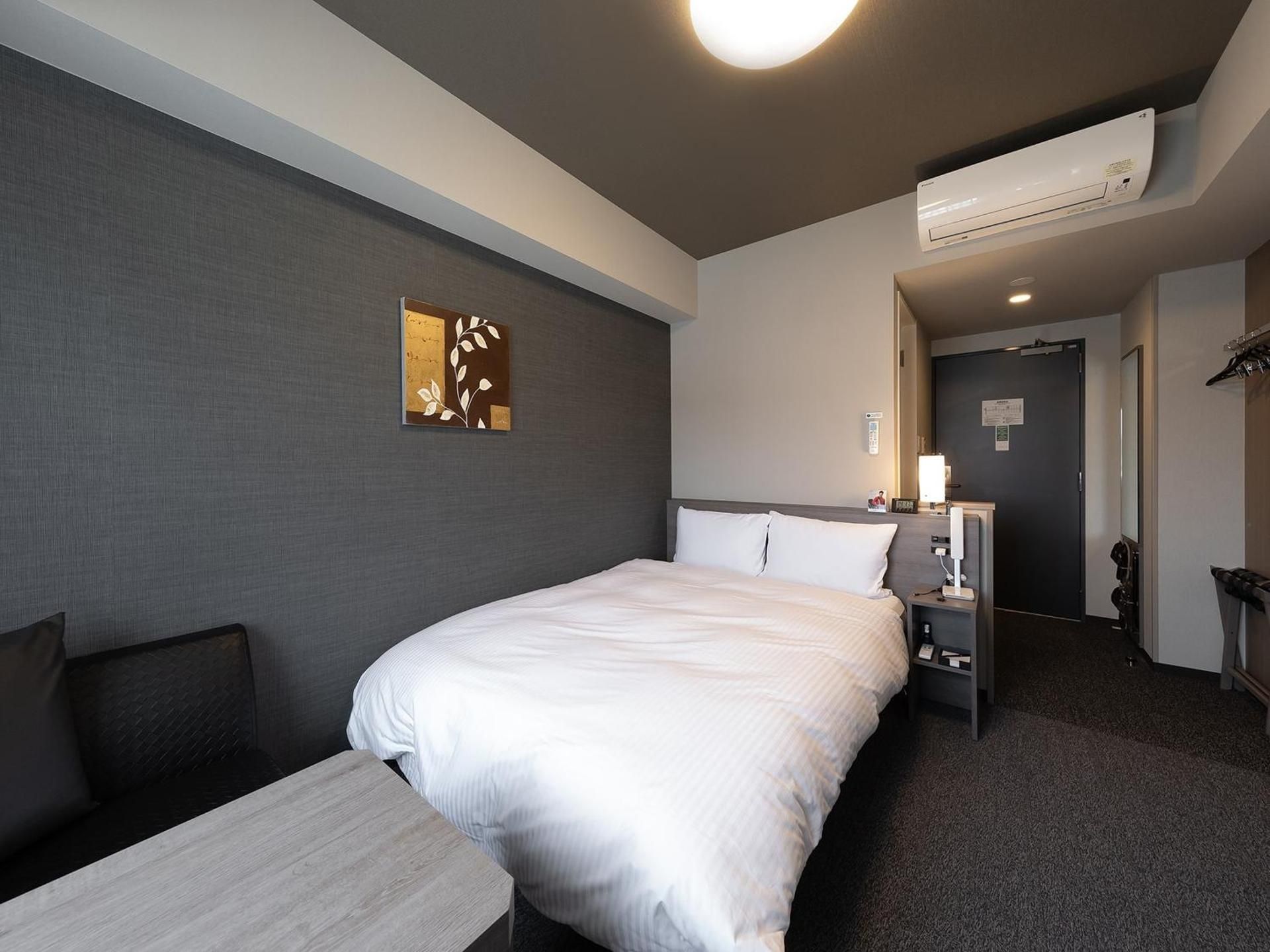 Semi-Double Room - Non-Smoking