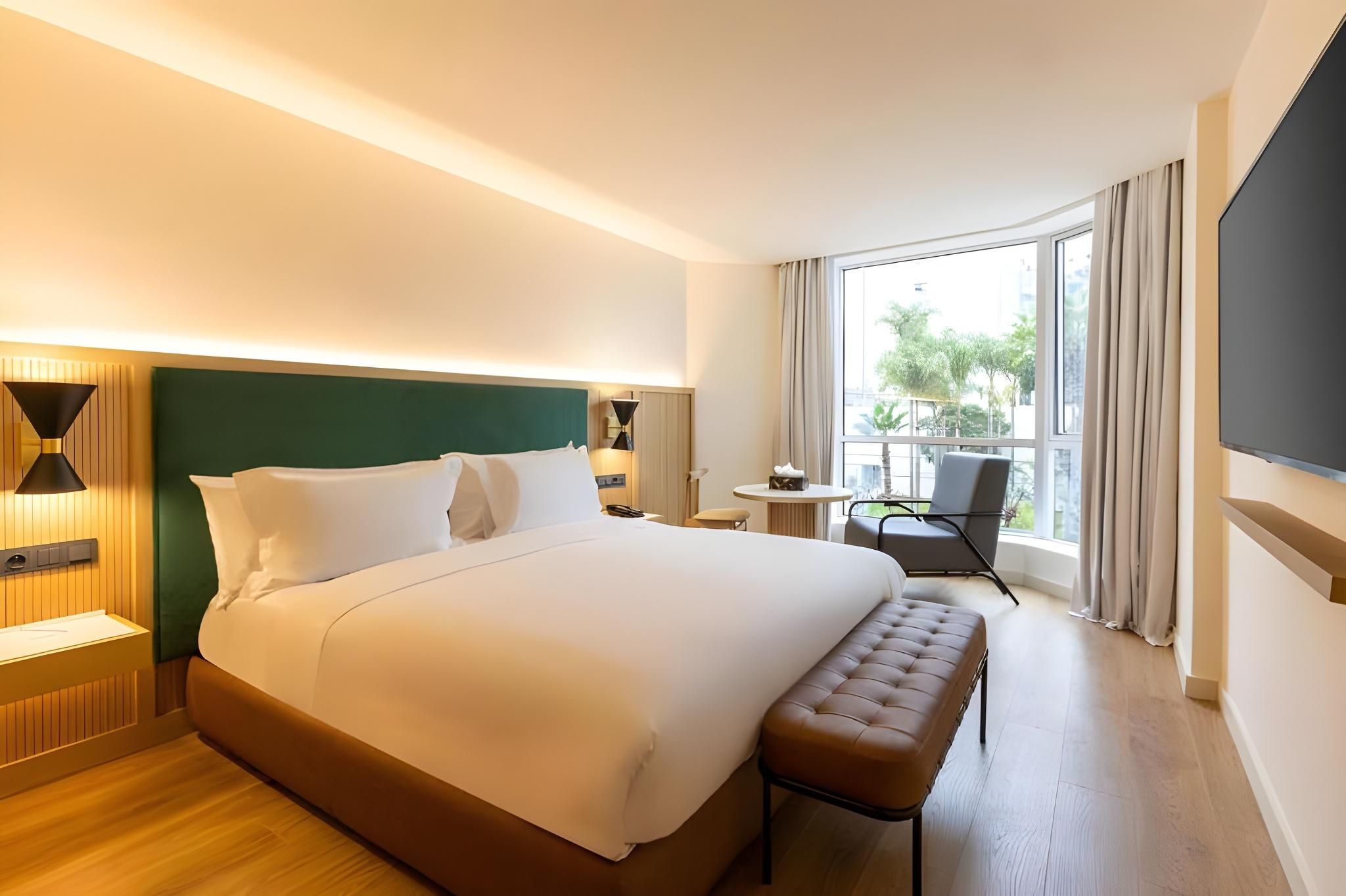 1 King Bed, NonSmoking, Standard Room
