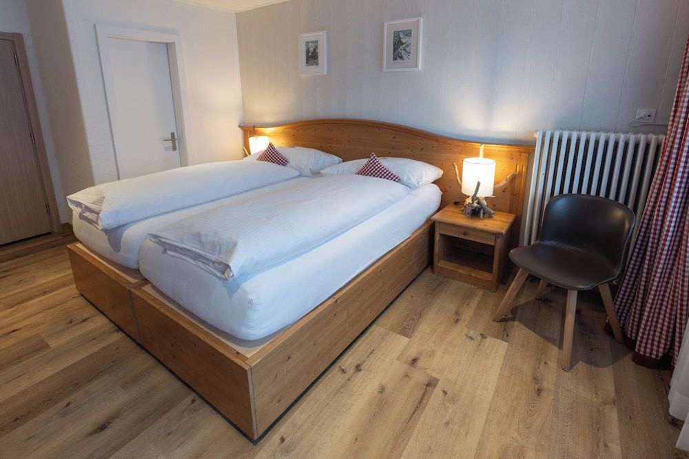 Hotel Bernerhof Grindelwald Superior Double Room, Balcony, Mountain View (Eiger) 4