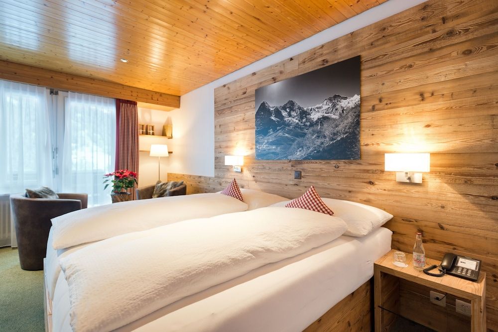 Hotel Bernerhof Grindelwald Deluxe Double Room, Balcony, Mountain View