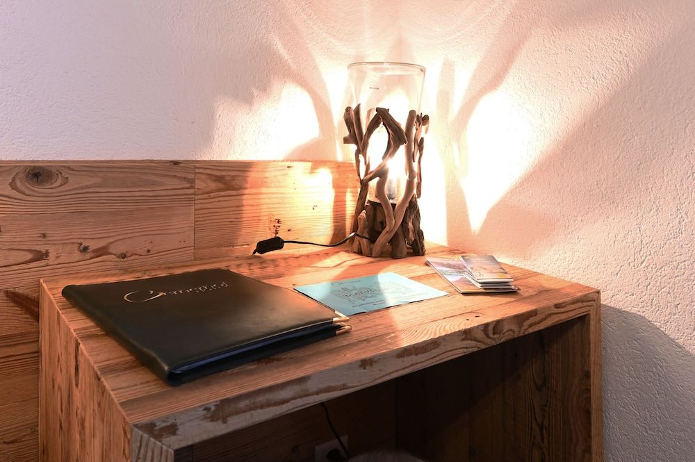 Hotel Bernerhof Grindelwald Standard Triple Room 2
