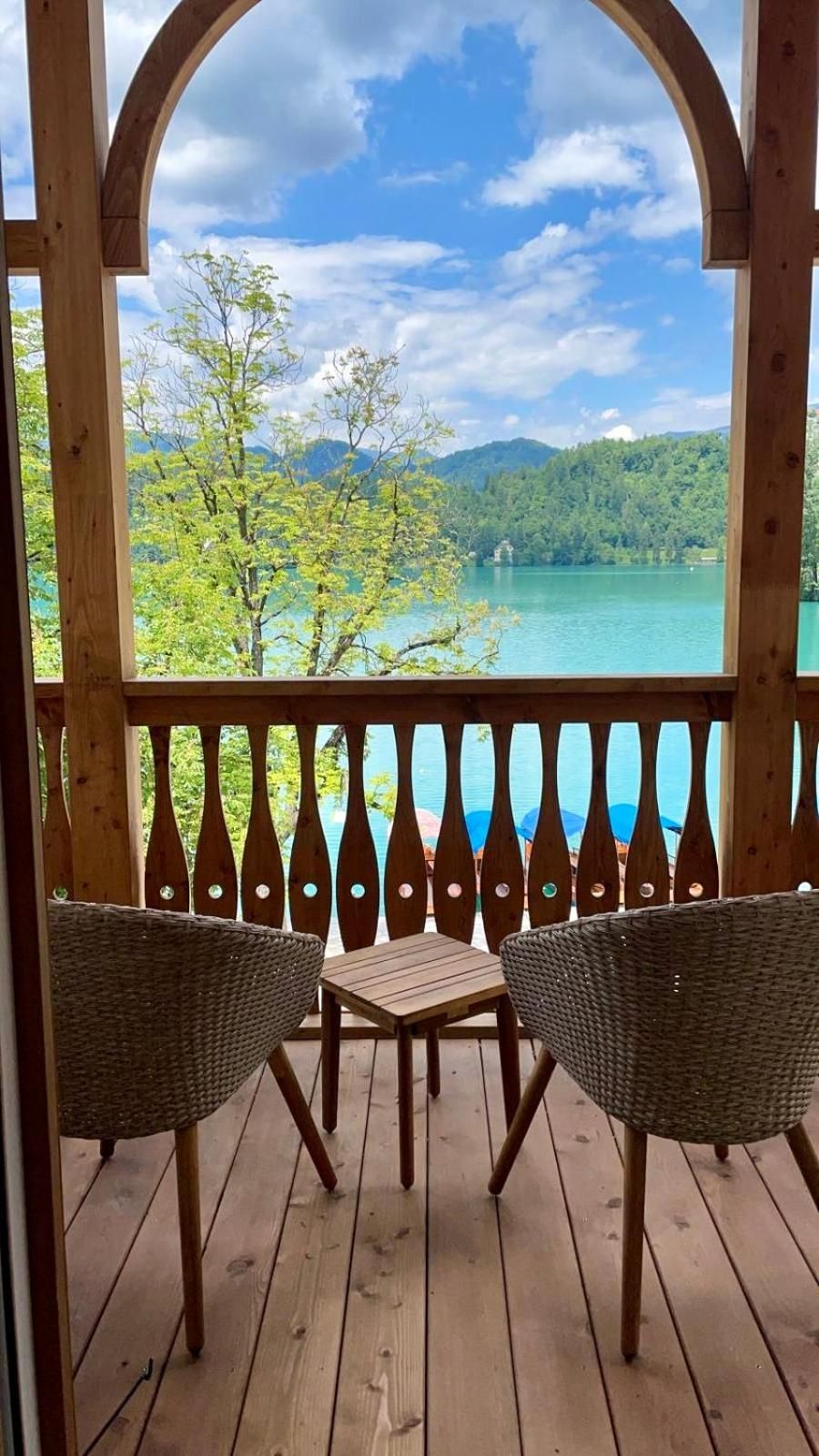 Double Room with Balcony and Lake View