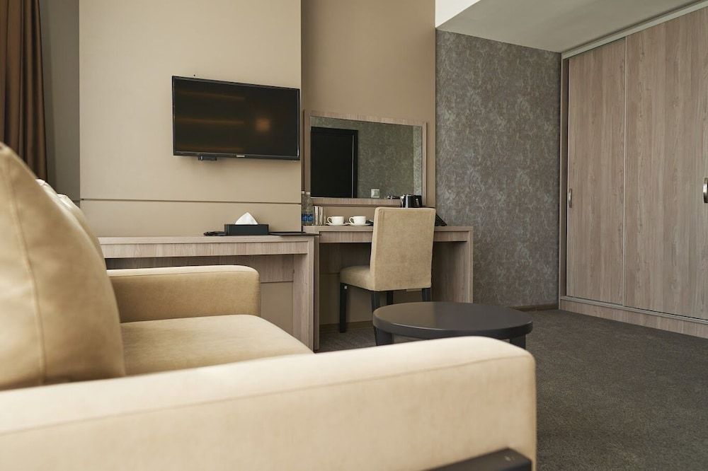 City Stay Deluxe Room 4