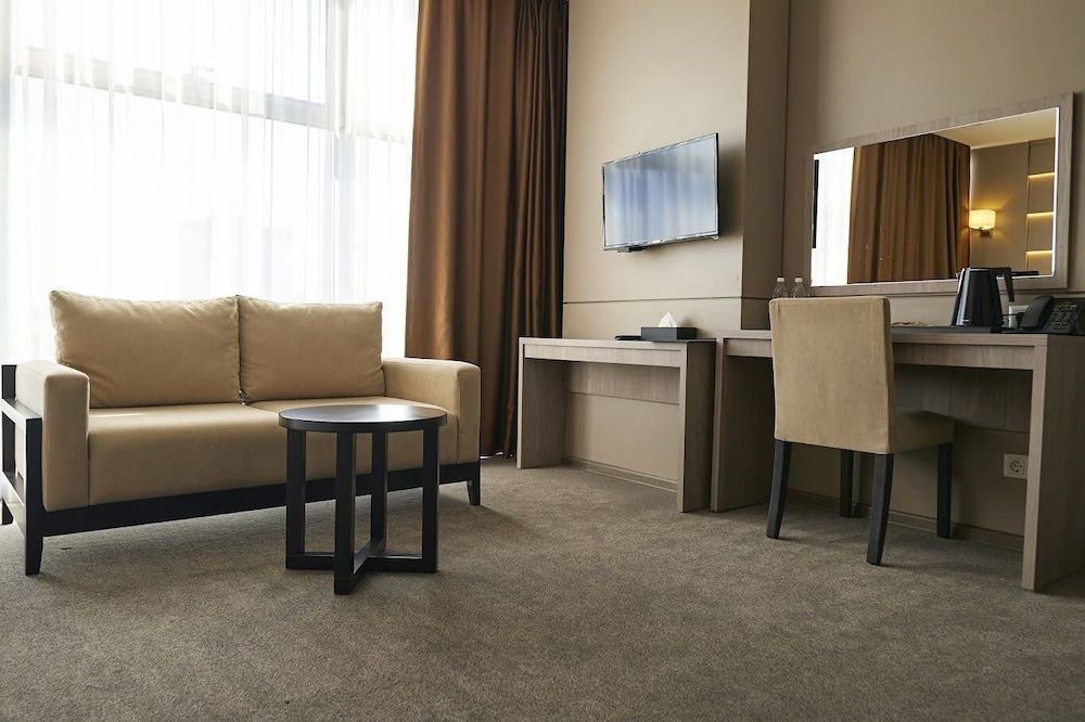 City Stay Deluxe Room 3