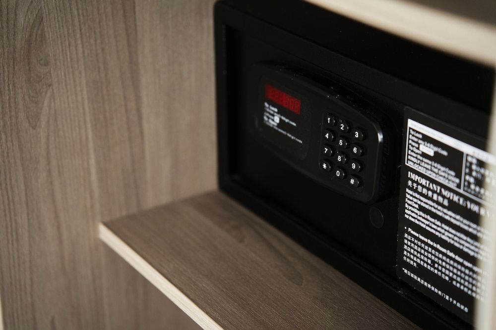 City Stay Deluxe Room 5