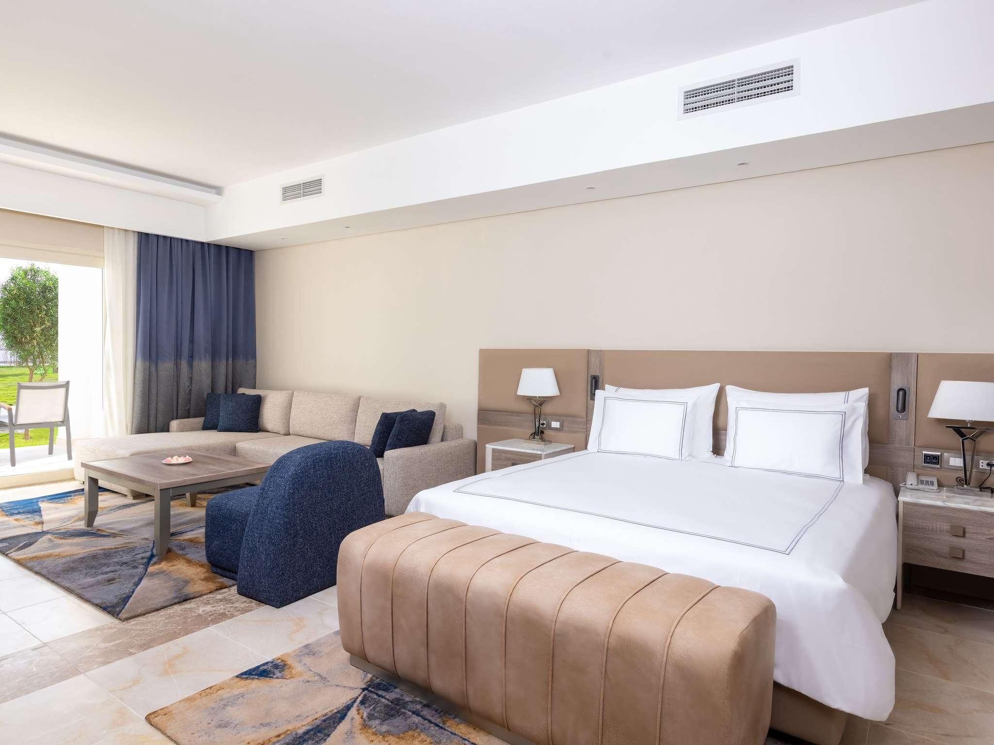 Senior Suite Blue Planet