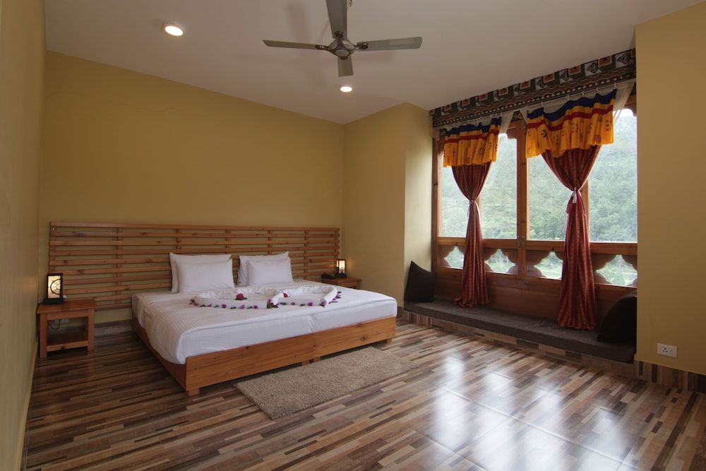 Spirit Village Lodge Deluxe Twin Room, Balcony, River View 2