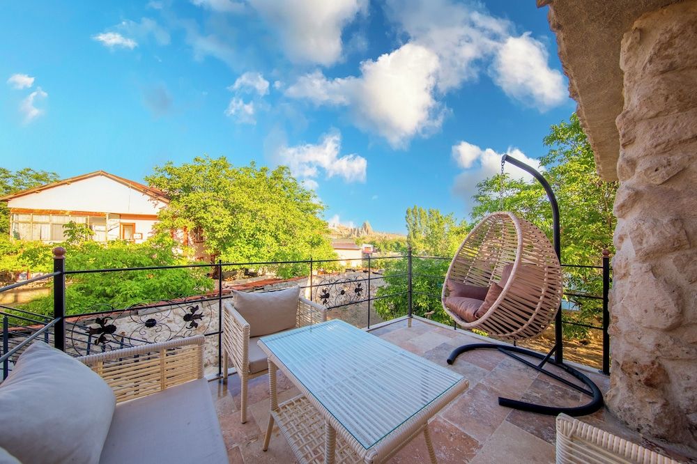 Cappadocia Çavuşin Stone House Deluxe Suite, Balcony, Valley View 4