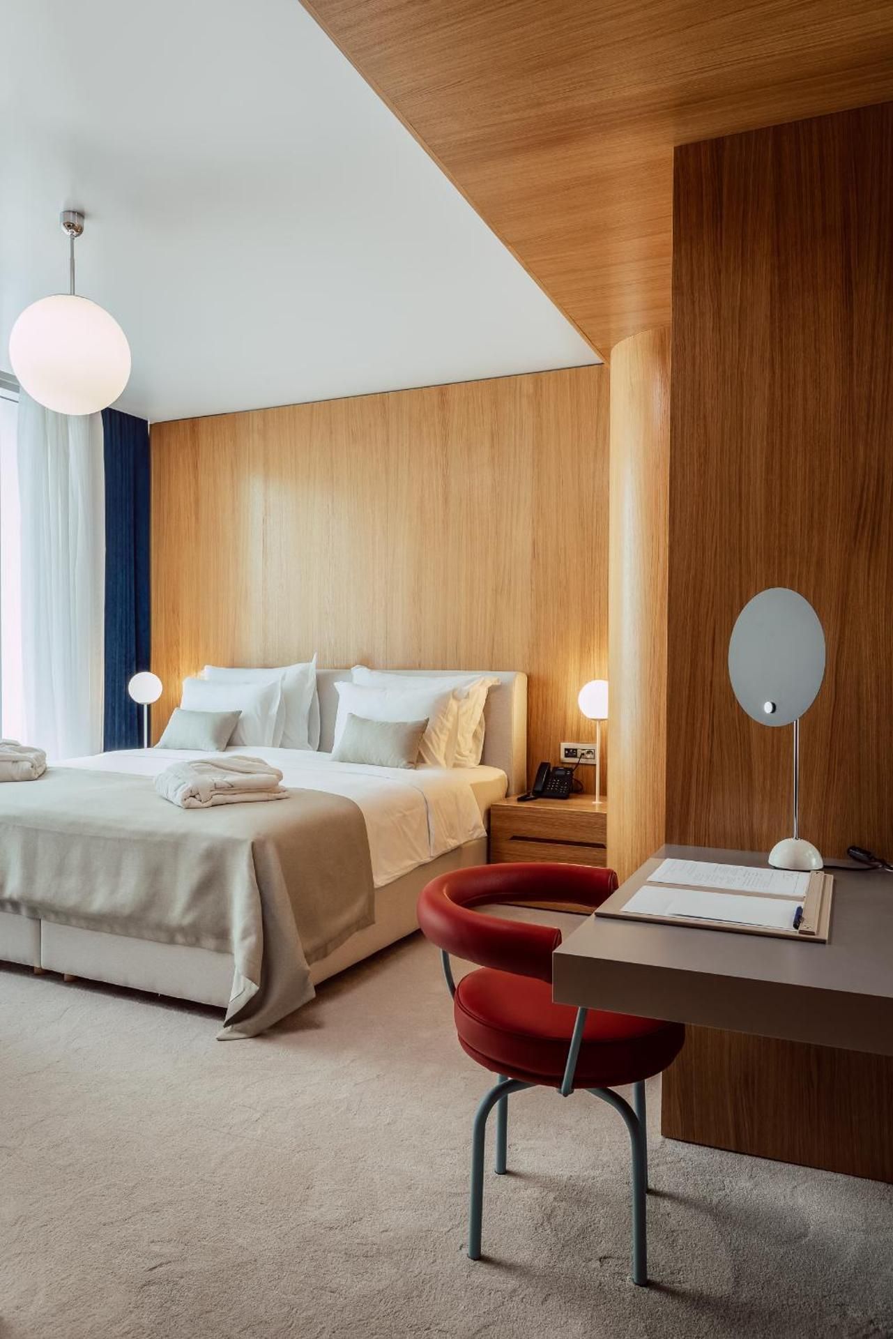 Premium Double Room – Atrium View