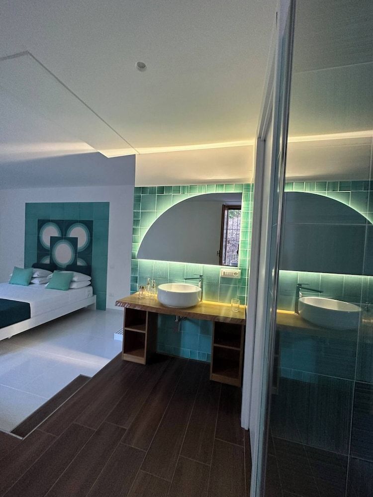 Il Melograno in Costa d'Amalfi Double Room, Ensuite, Mountain View (Verde) 7