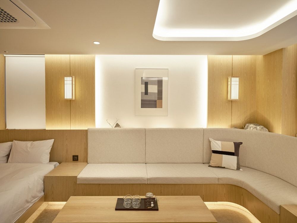 UH Suite The Coex Double Twin Spa Room 9