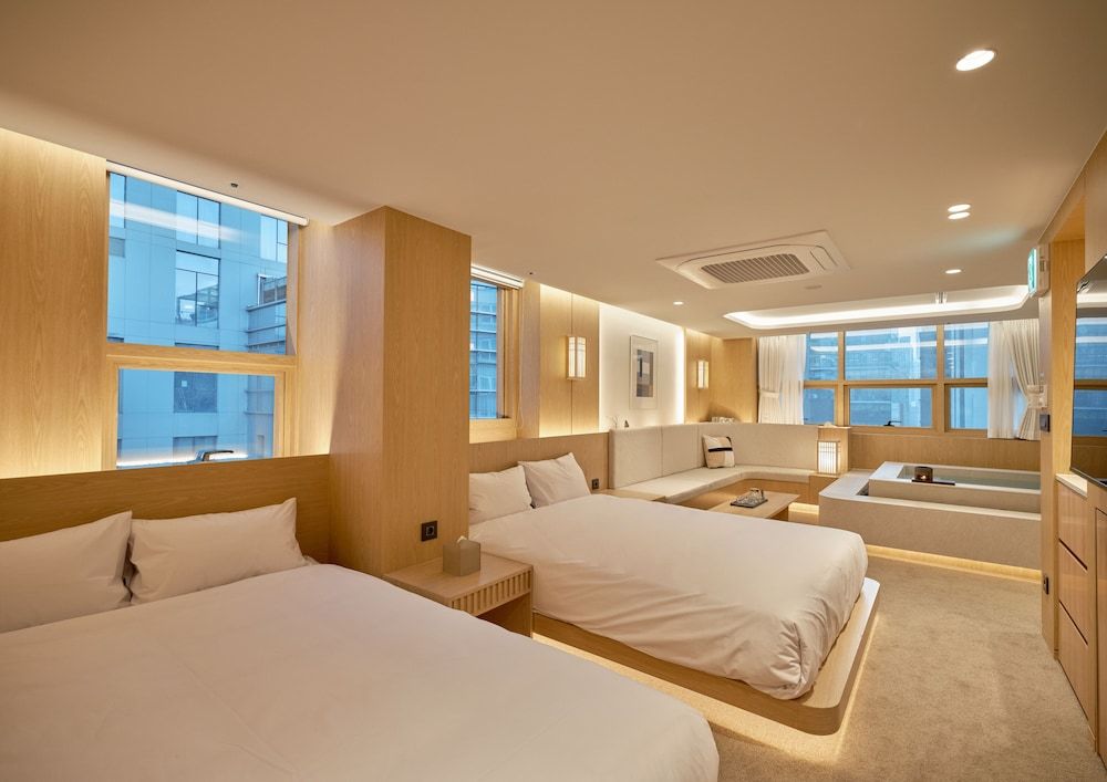 UH Suite The Coex Double Twin Spa Room 2
