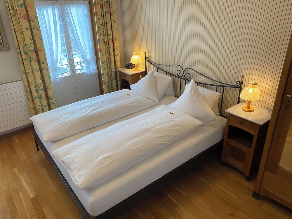 Carlton-Europe Vintage Adults Hotel Classic Double Room