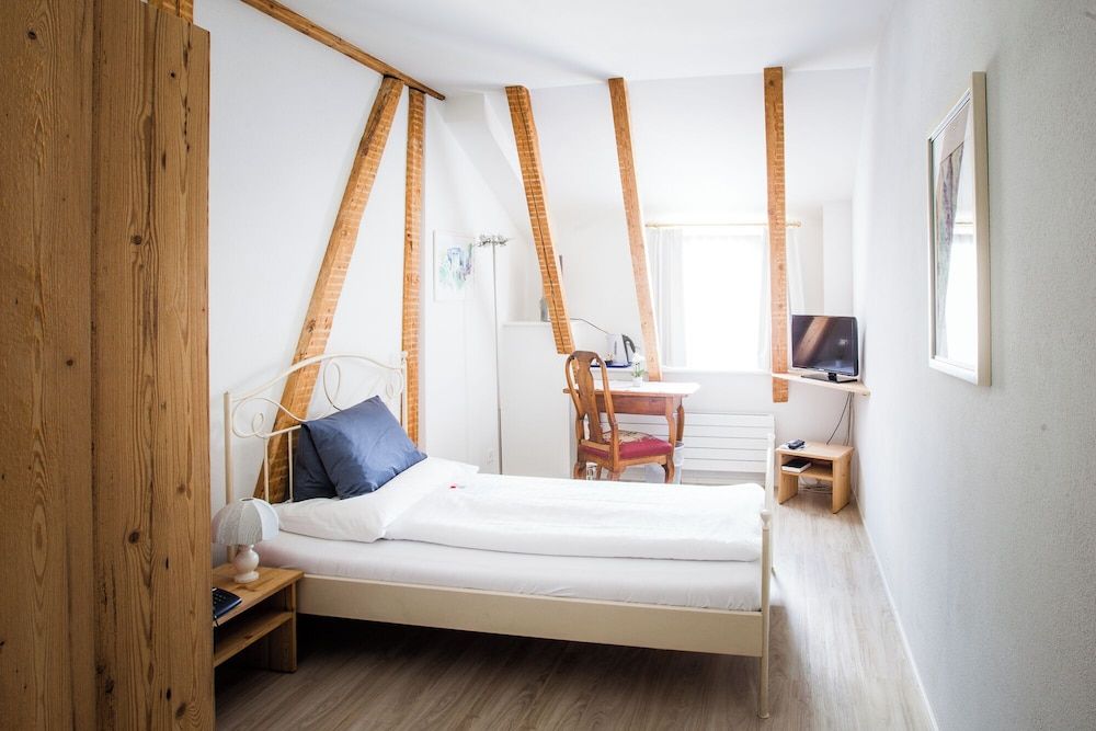 Carlton-Europe Vintage Adults Hotel Classic Double Room 2