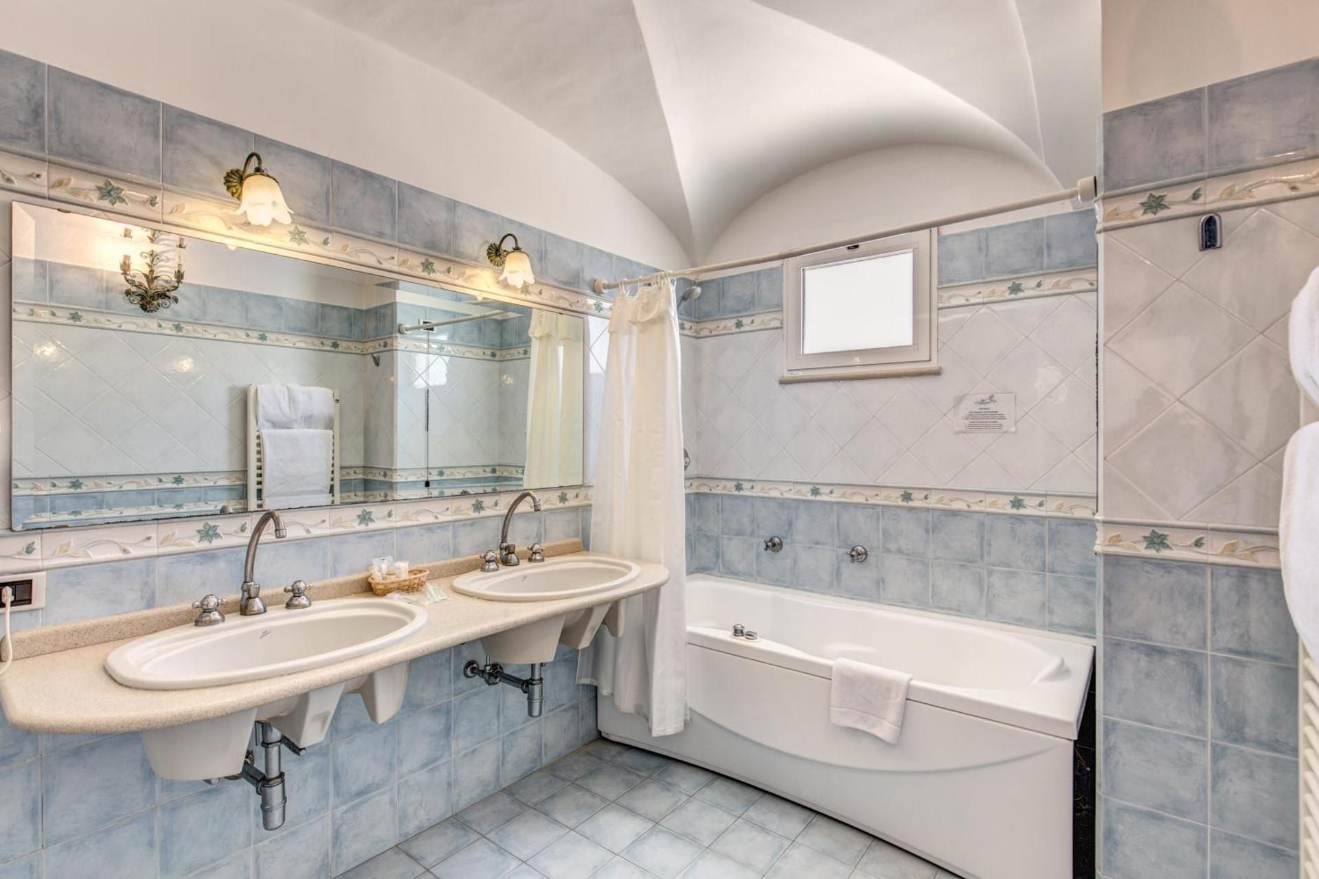 Junior Suite with Terrace and Sea View