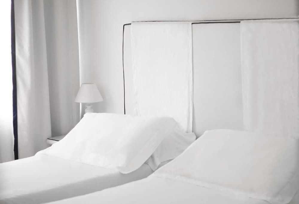 Classic Double or Twin Room, City View