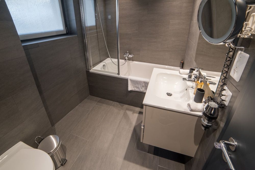 Mountain Exposure Good Value Apartments Deluxe Suite 6