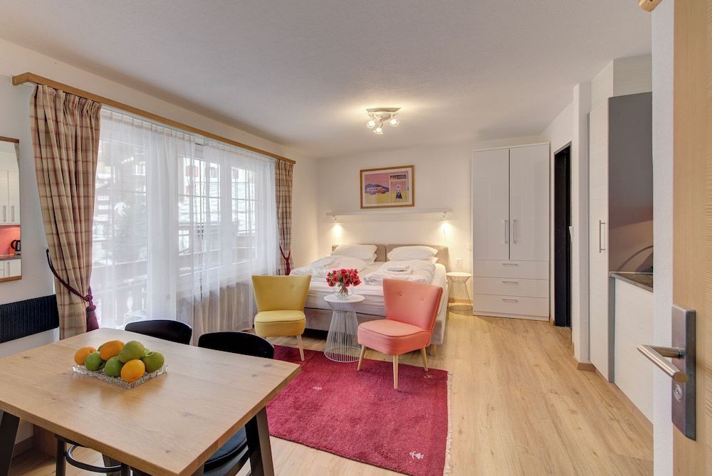 Mountain Exposure Good Value Apartments Superior Studio, Balcony, River View (Studio Lil) 2