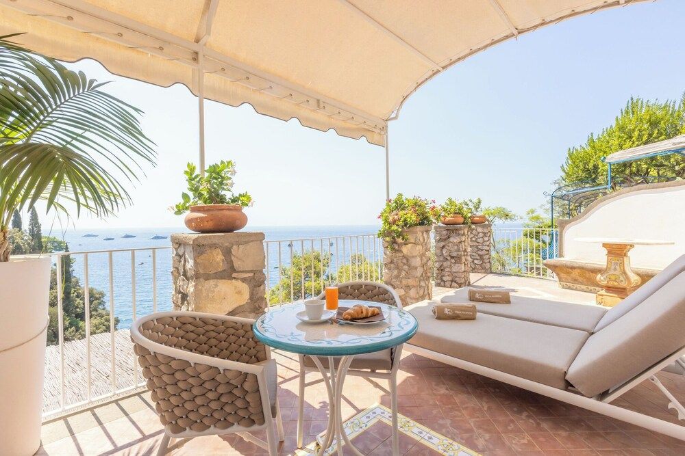 Villa Nannina Deluxe Room, Sea View 4