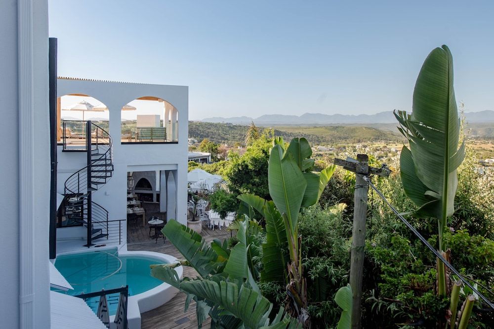 The Ivory Haus Classic Room, Sea View 7