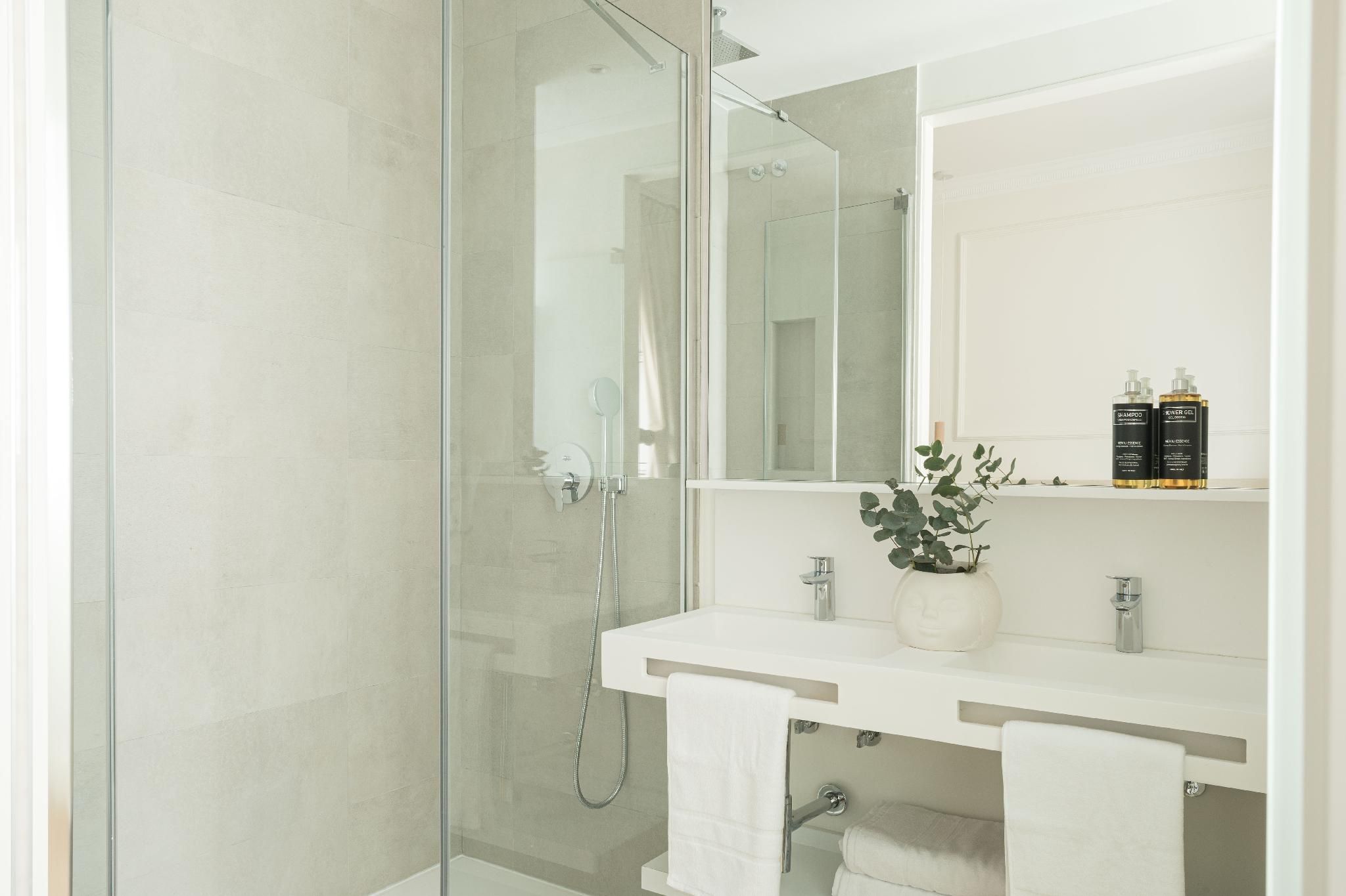 2 Bedroom Suite
