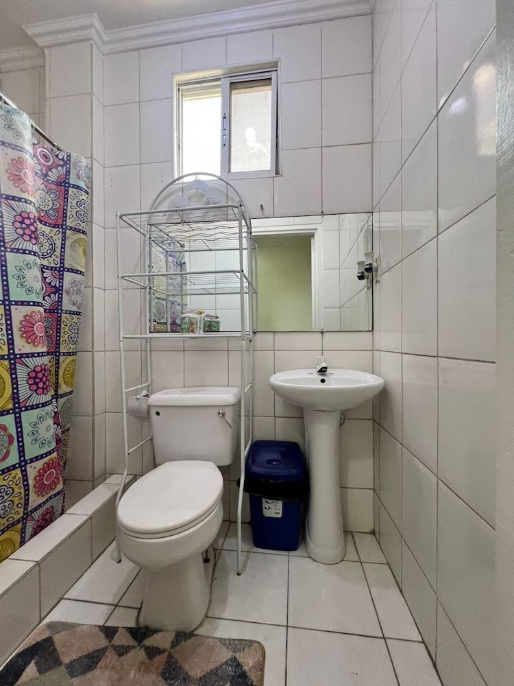 Emerald Aparment Comfort Single Room, Balcony, City View 4