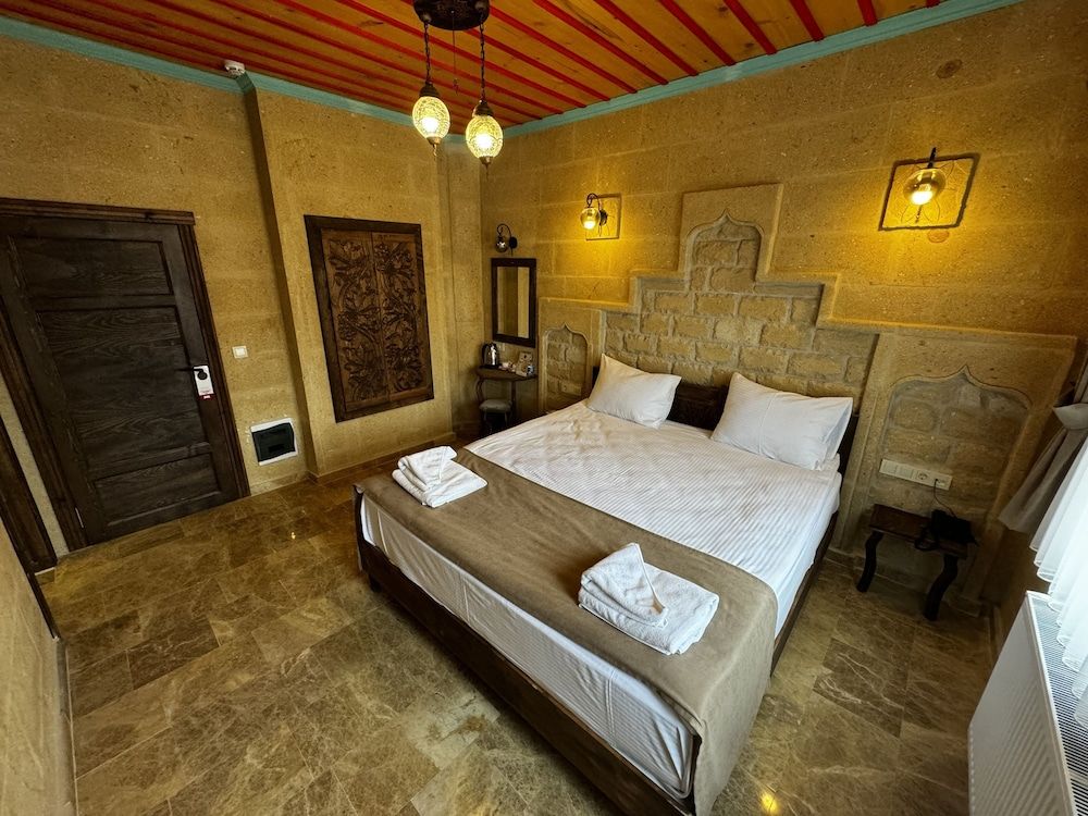 Rustic Caves Standard Room 20