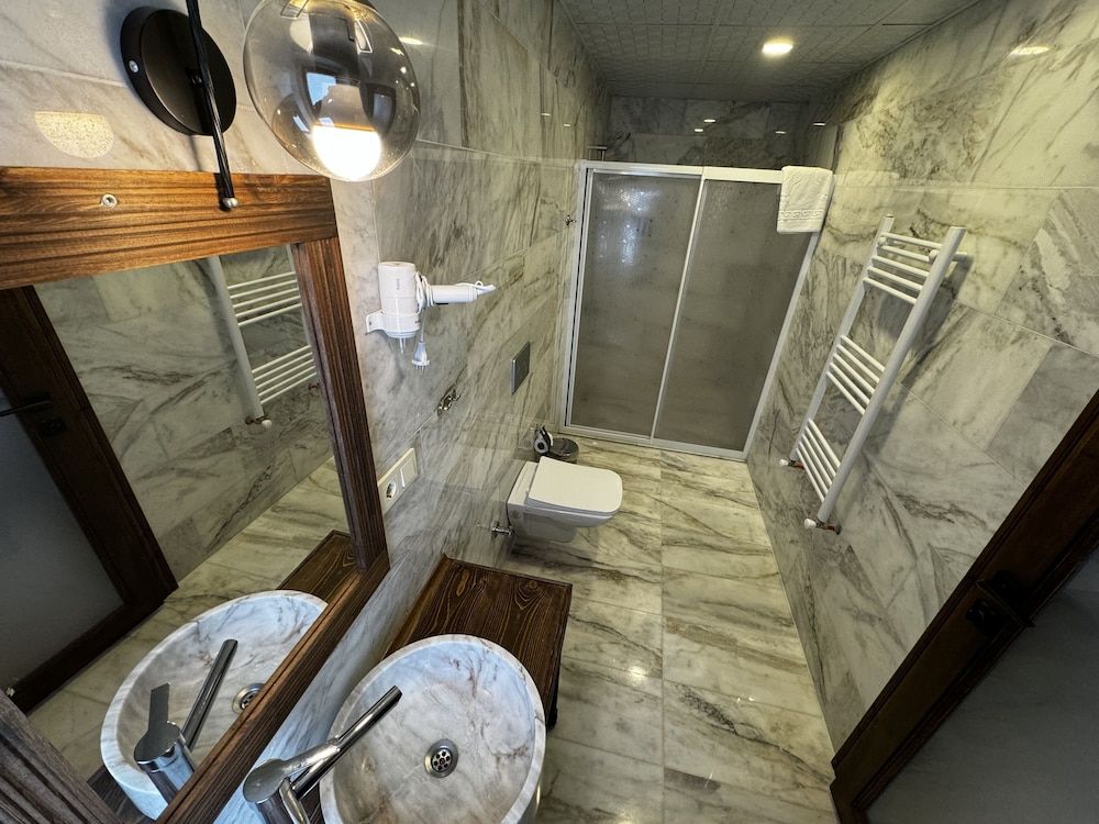 Rustic Caves Standard Room 29