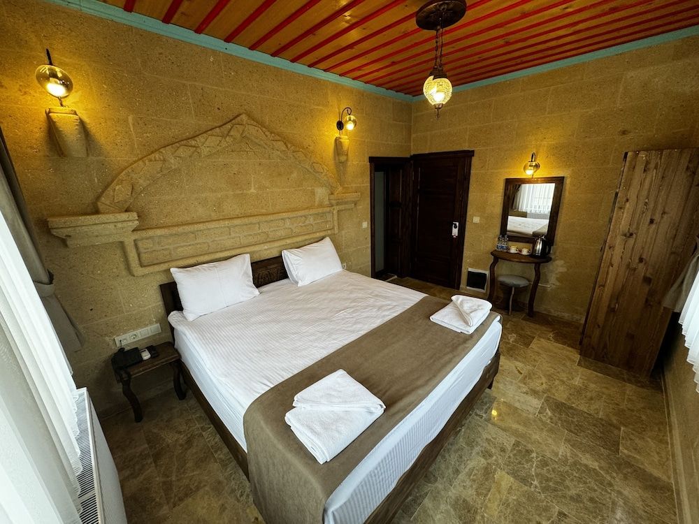 Rustic Caves Standard Room 27