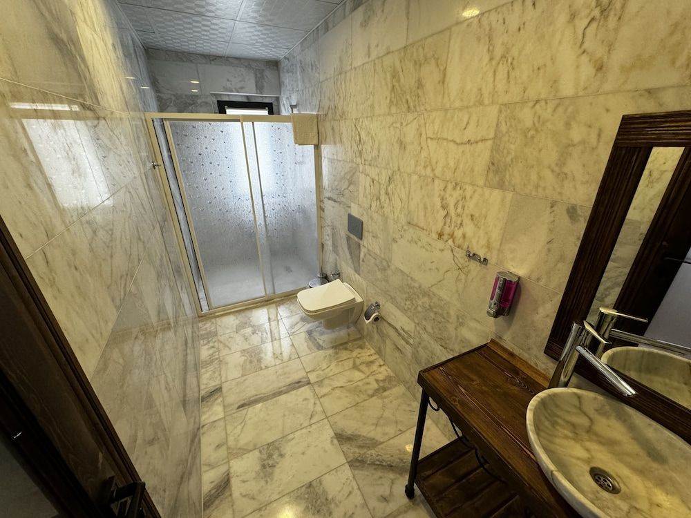 Rustic Caves Standard Room 36