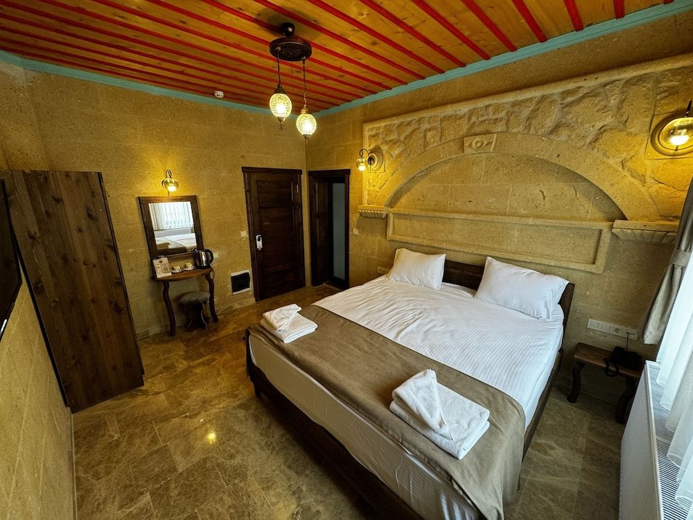 Rustic Caves Standard Room 25