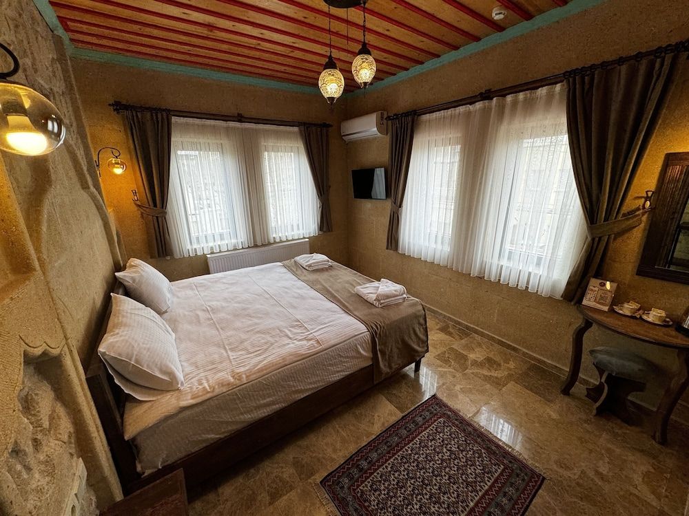 Rustic Caves Standard Room 15