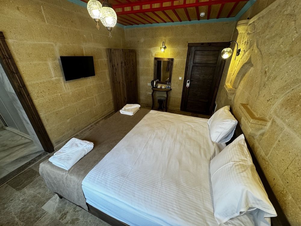 Rustic Caves Standard Room 14