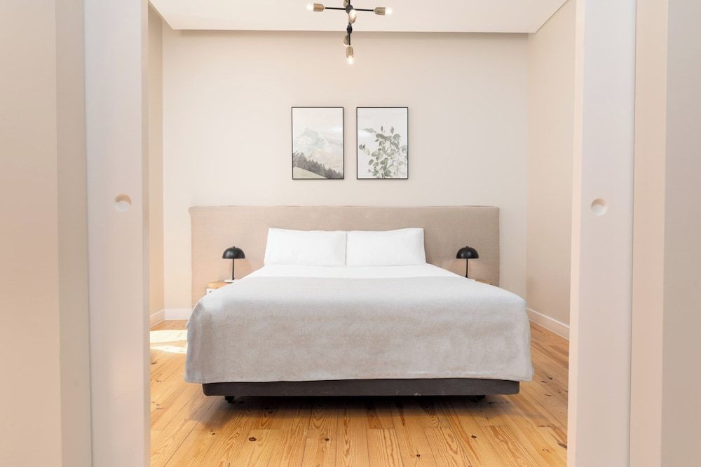 Limehome Lisbon Rua do Arsenal One-Bedroom Apartment 2