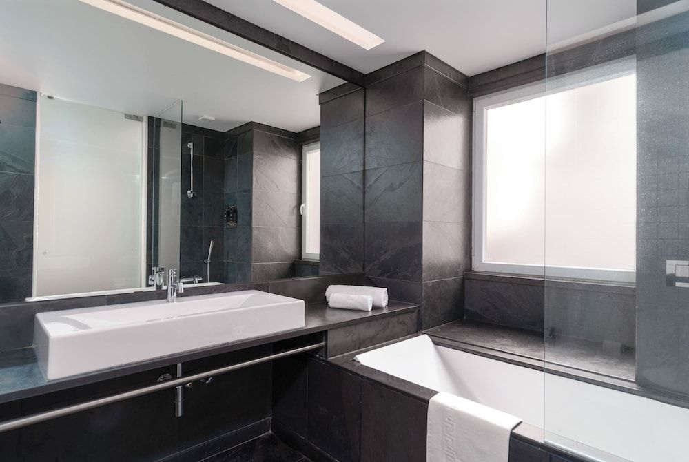 Limehome Lisbon Rua do Arsenal One-Bedroom Apartment 4