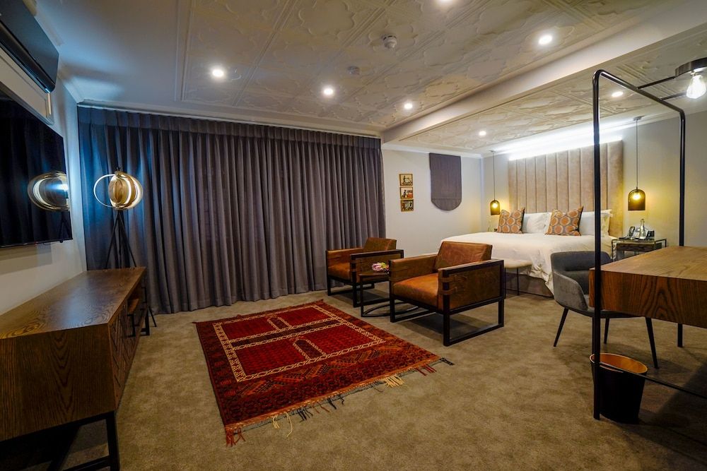 Presidential Room