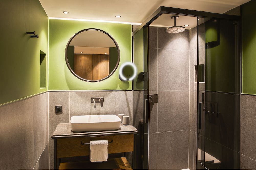 Hotel ZERMAMA Zermatt Basic Double Room 2