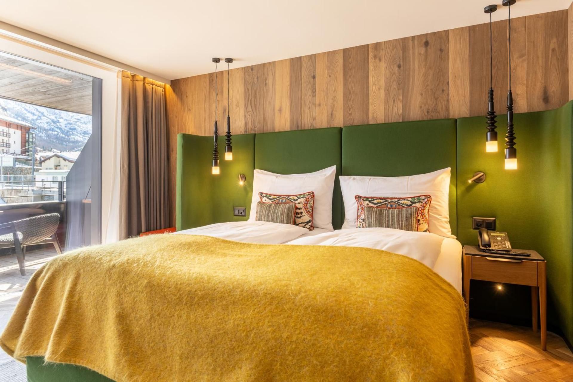 Twin Room with Balcony and Matterhorn View