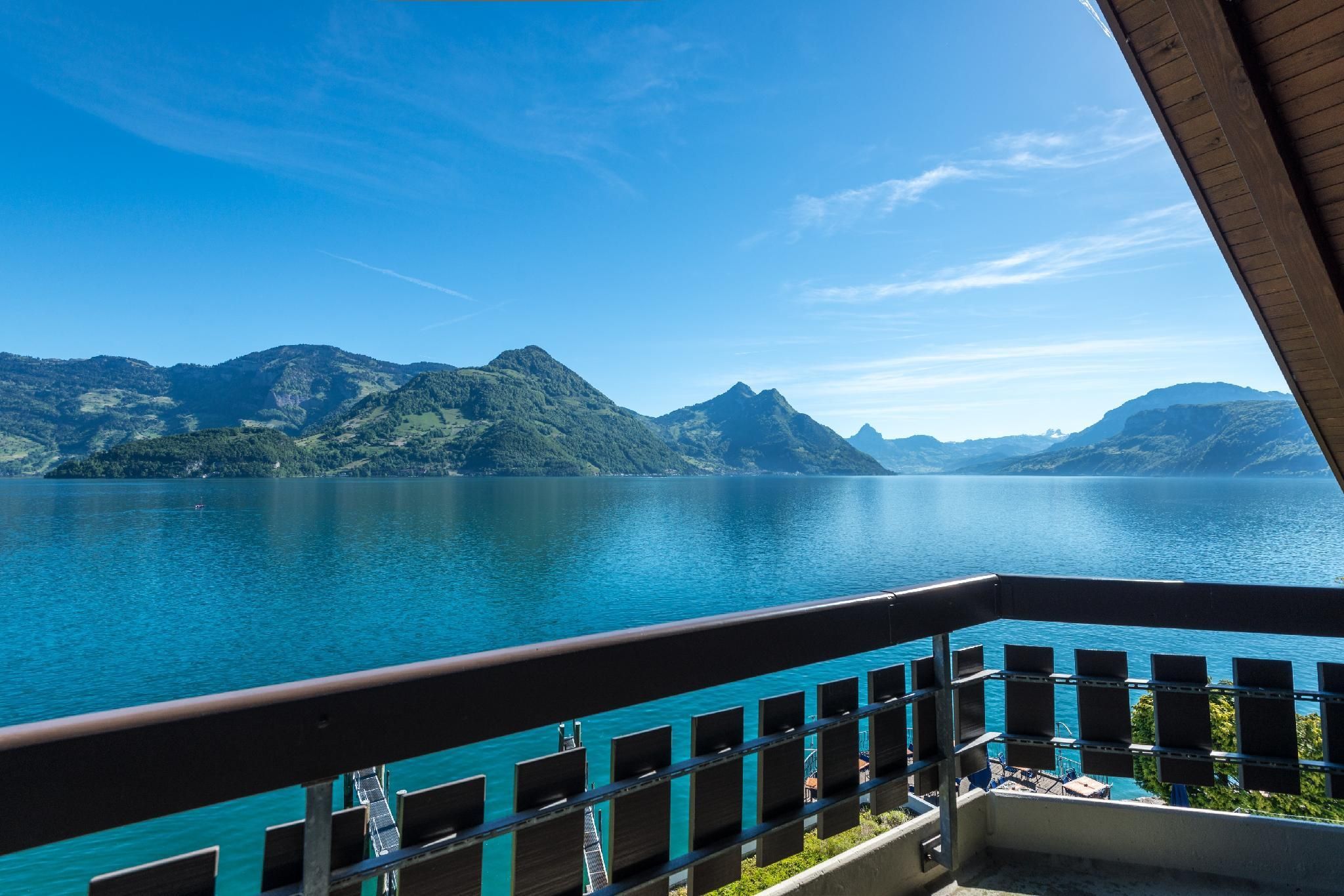 Wellness Suite with Lake View