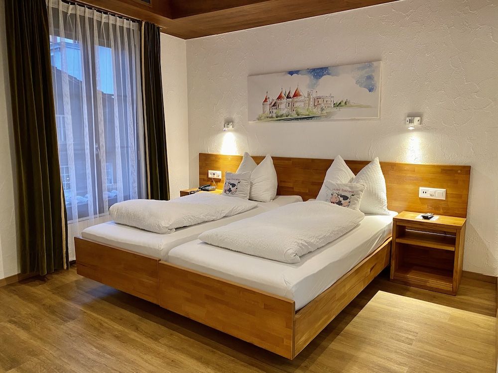 Hotel Toscana Basic Twin Room 3