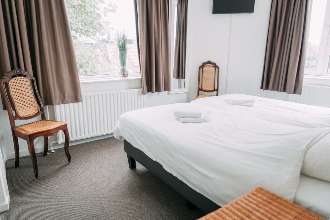 Basic Room with Shared Bathroom (1-2 Adults)