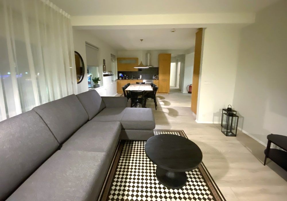 Day Dream Townhall Square Apartments Standard Apartment, City View 7