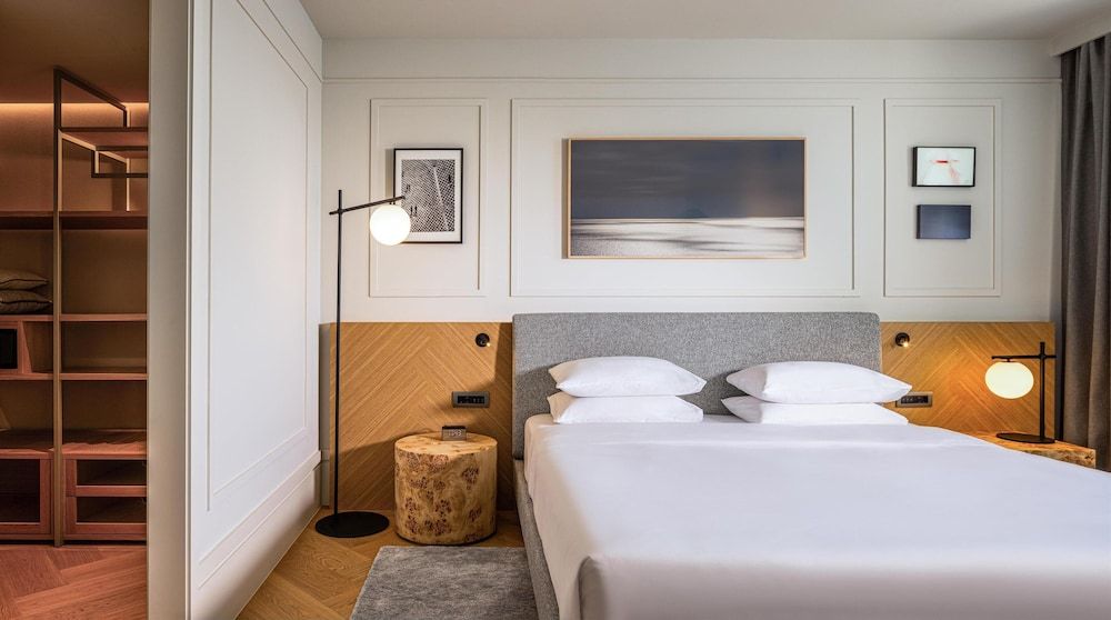 Suite, Sea View (Regency)