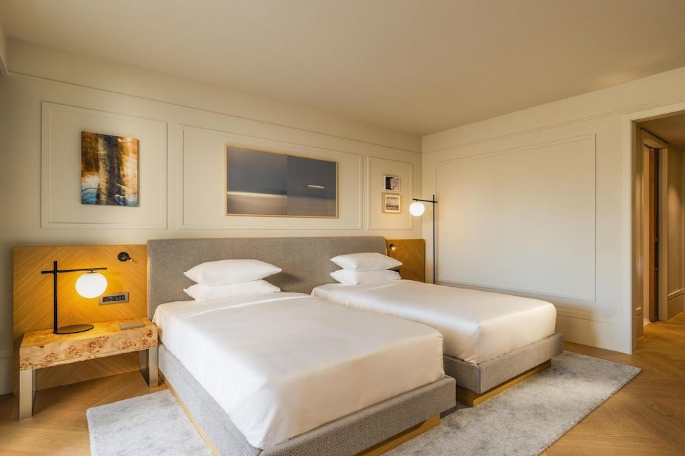 Room, 2 Twin Beds, Sea View