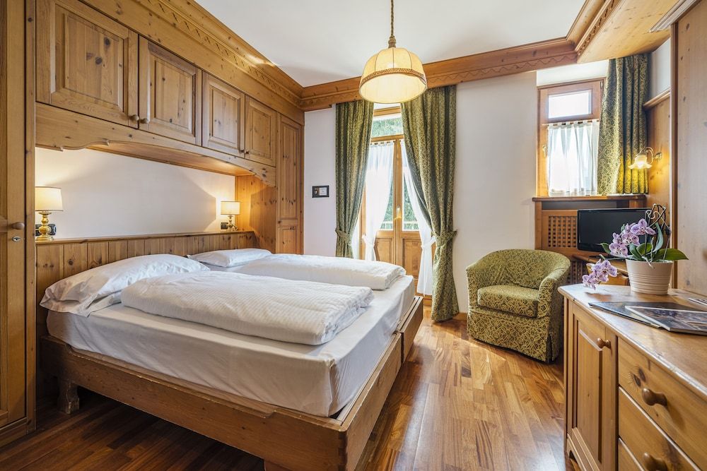 Franceschi Park Hotel Economy Double Room 2