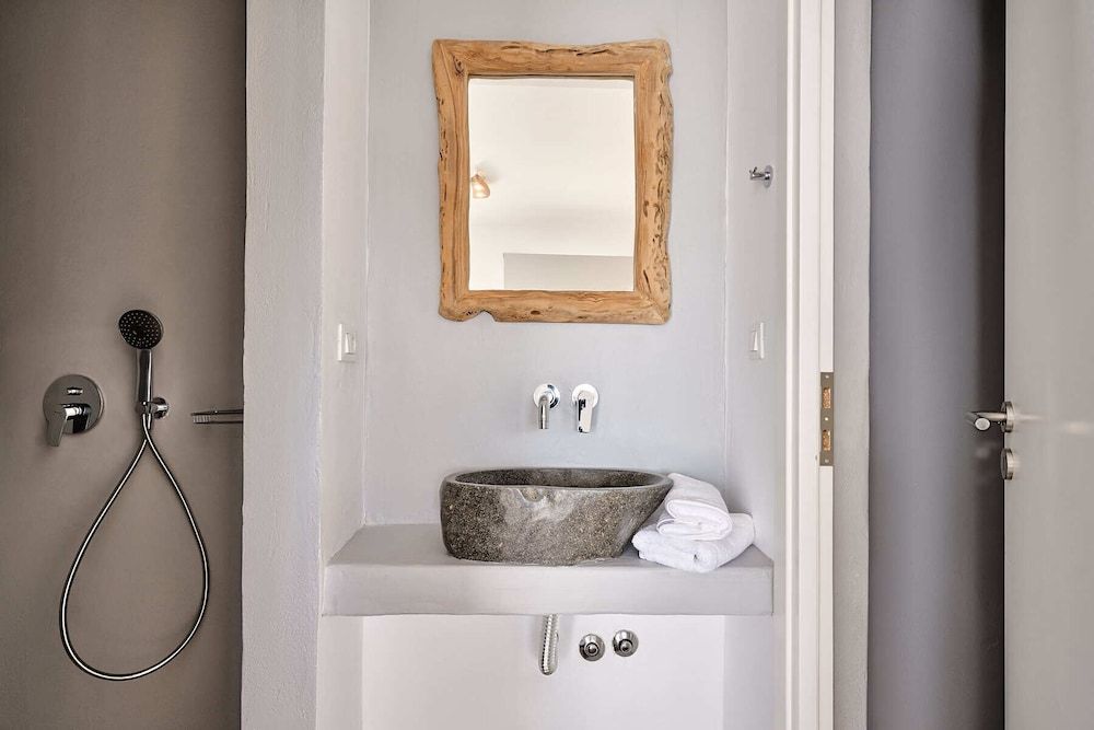 Casa Tagoo Mykonos Deluxe Double Suite with Balcony and Sea View 6