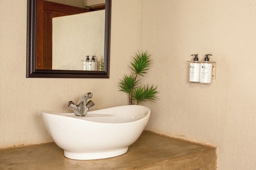 Kubu Bush Lodge Family Suite, Patio, Pool View 3