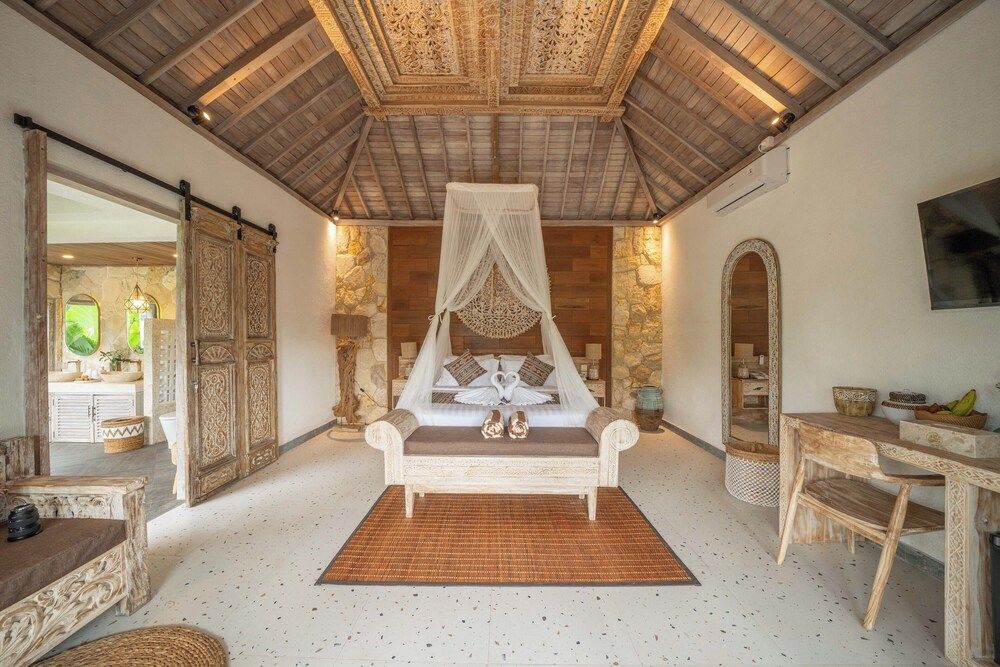 One Bedroom Suite Pool Villa with Valley View